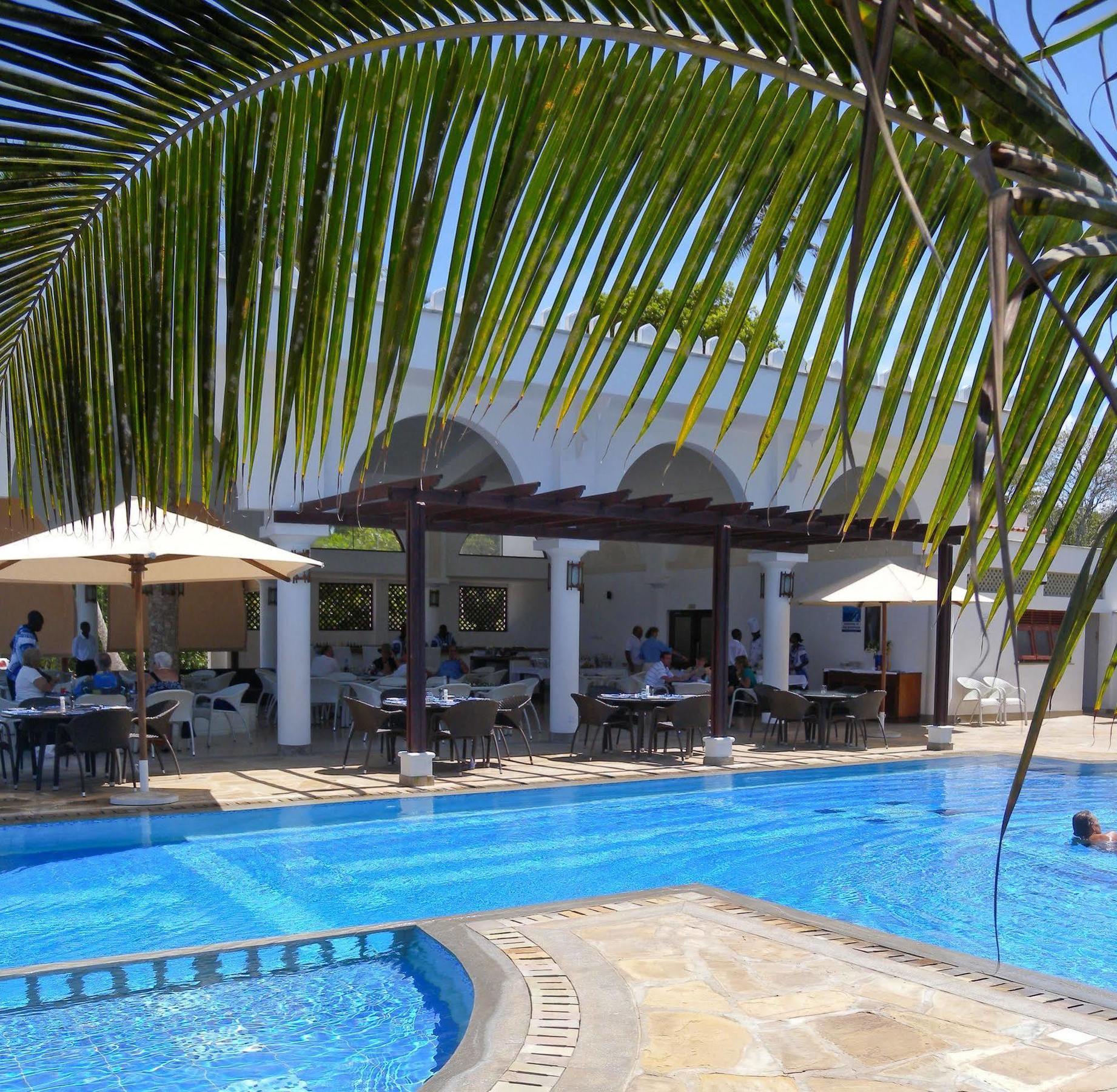 Lantana Galu Beach Диани Бийч Екстериор снимка