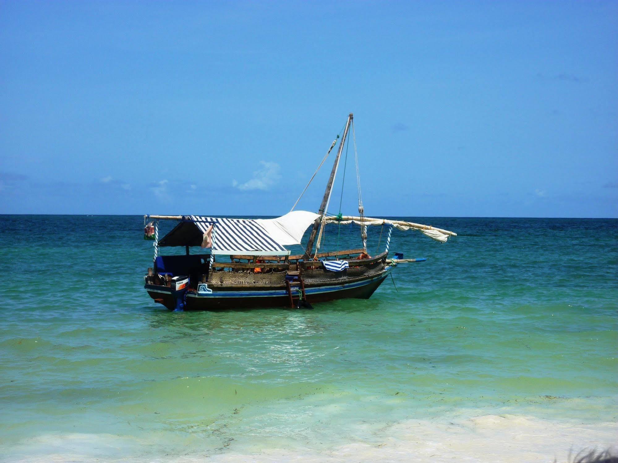 Lantana Galu Beach Диани Бийч Екстериор снимка