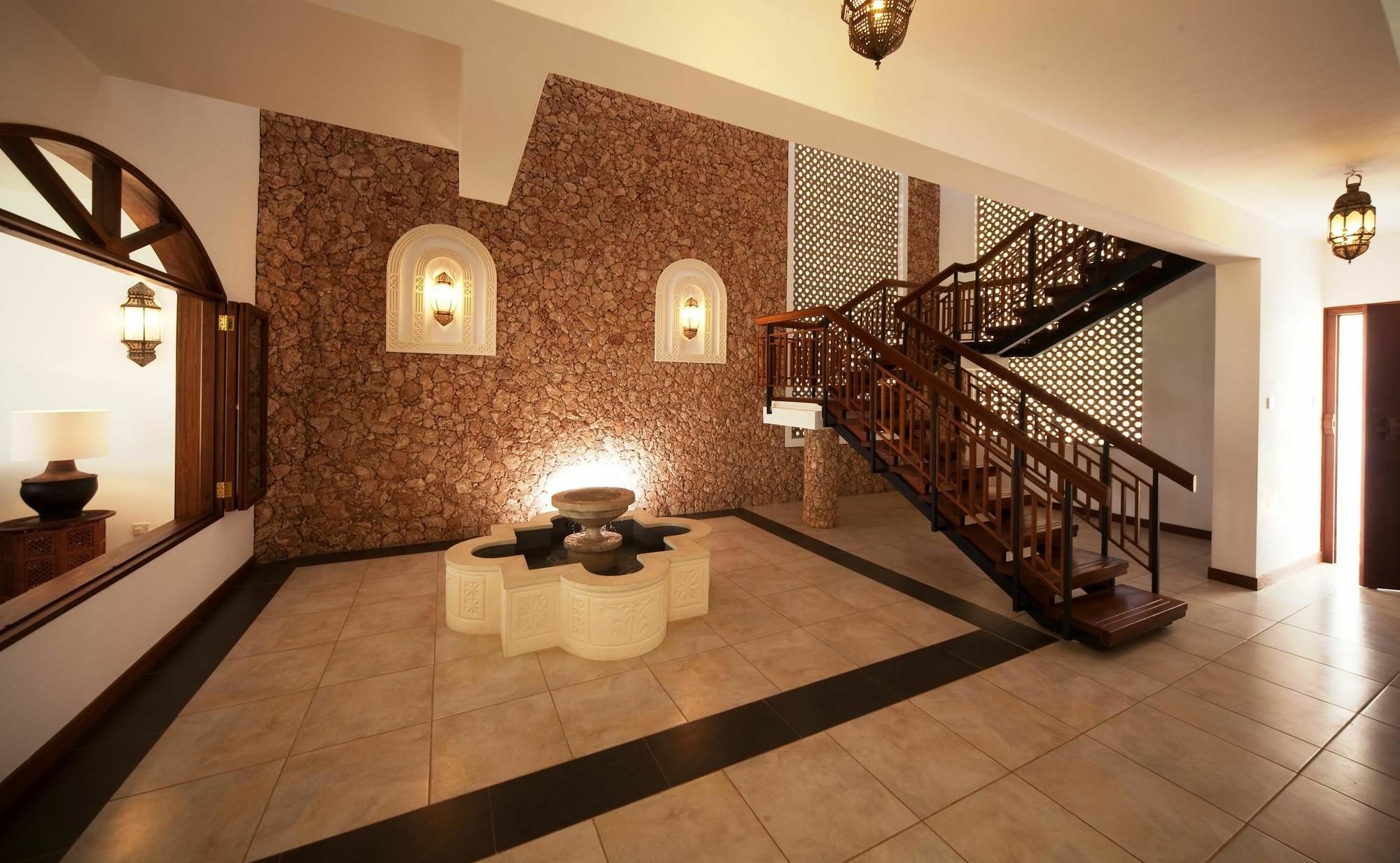 Lantana Galu Beach Диани Бийч Екстериор снимка