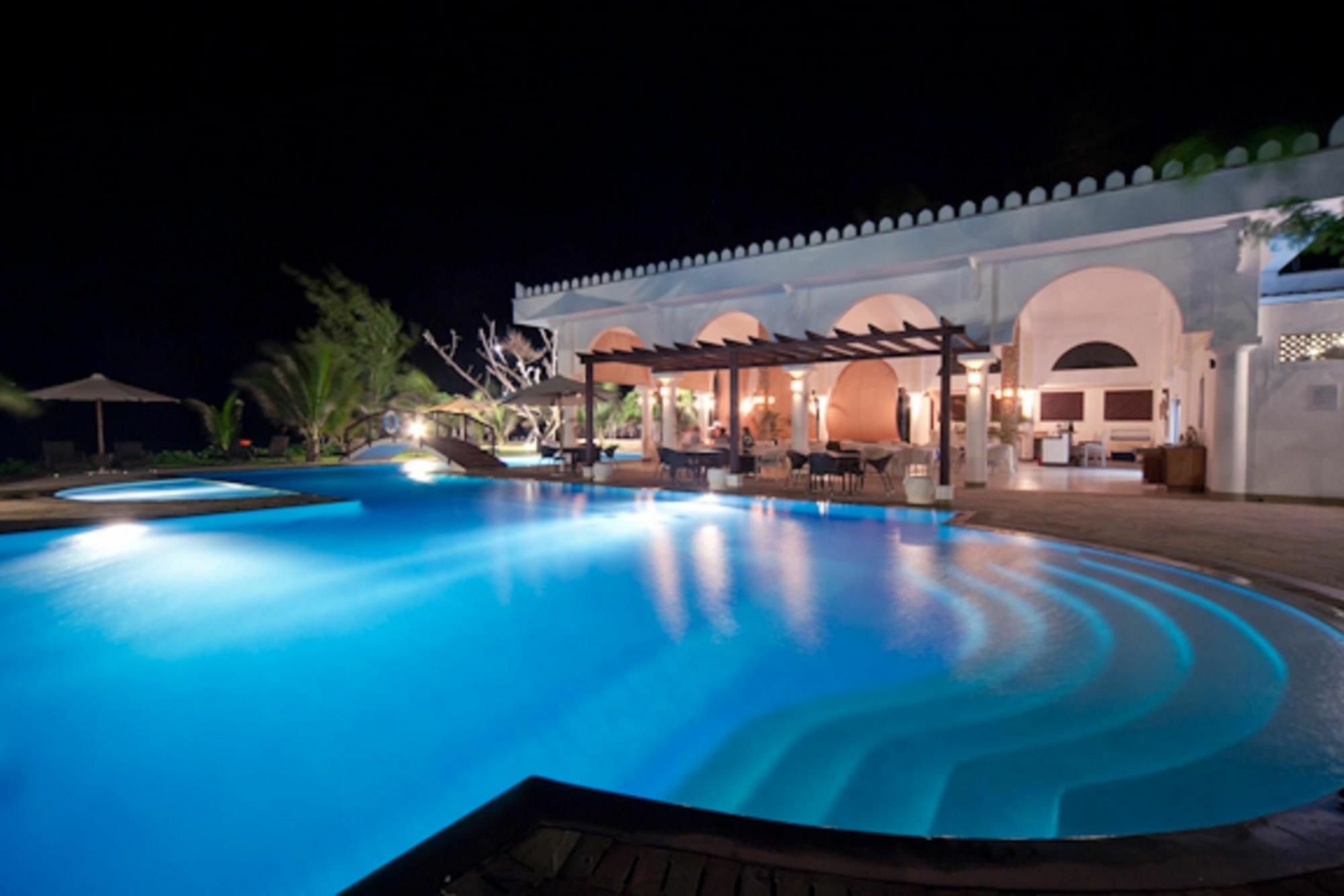 Lantana Galu Beach Диани Бийч Екстериор снимка